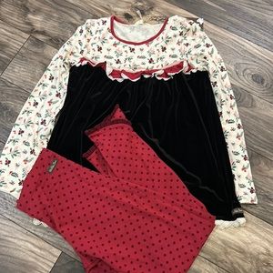 MJ two piece set Christmas floral top and red dot leggings